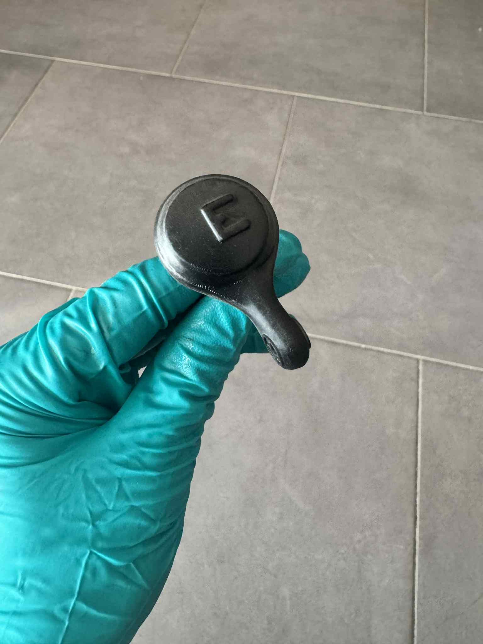 Bouton essence Lambretta 54-55 — Photo 1